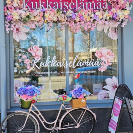 Mistä löytää uniikkeja naisten vaatteita Suomessa?